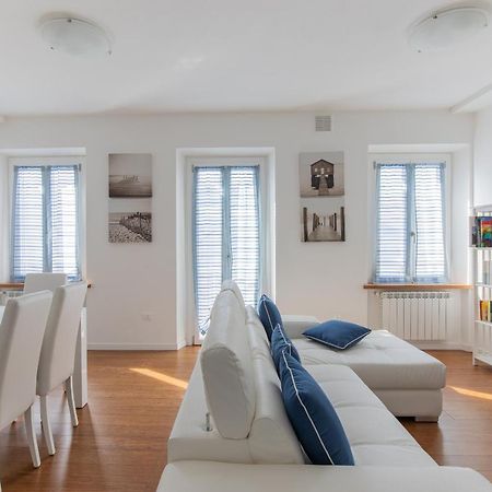Elena House White Apartment Viareggio Buitenkant foto