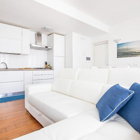 Elena House White Apartment Viareggio Buitenkant foto