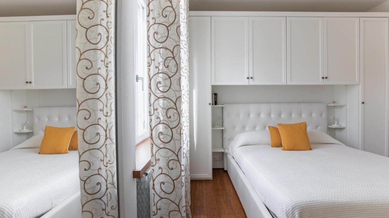 Elena House White Apartment Viareggio Buitenkant foto