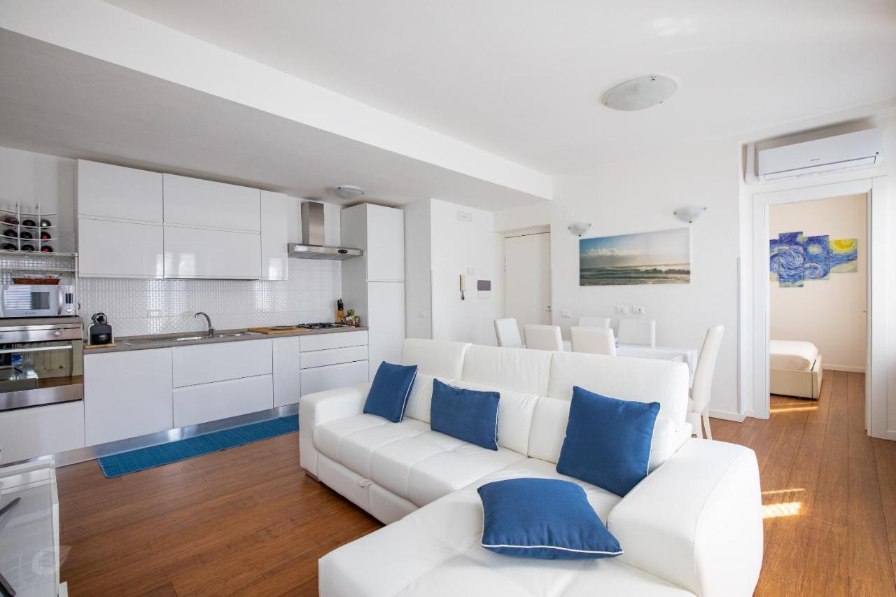 Elena House White Apartment Viareggio Buitenkant foto