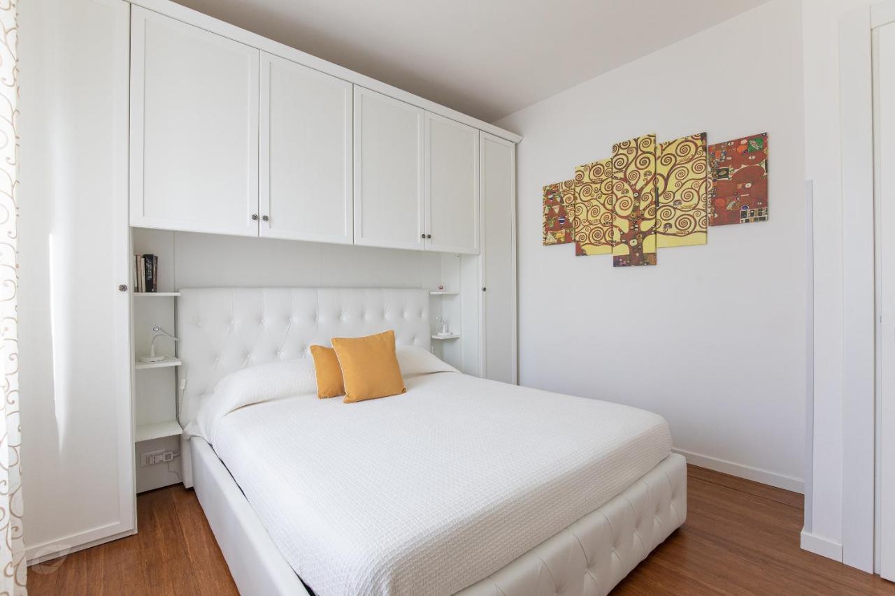 Elena House White Apartment Viareggio Buitenkant foto